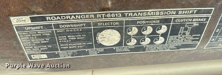 image for item DW3372 1983 Ford 8000 water truck