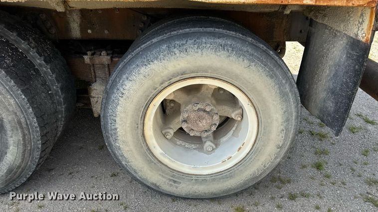 image for item DW3372 1983 Ford 8000 water truck