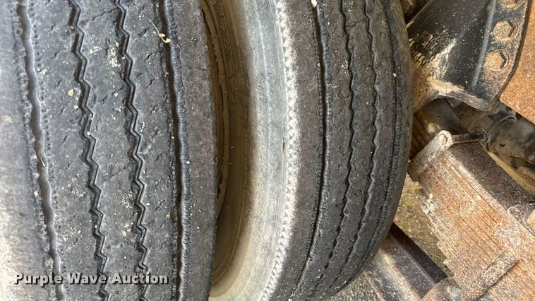 image for item DW3372 1983 Ford 8000 water truck