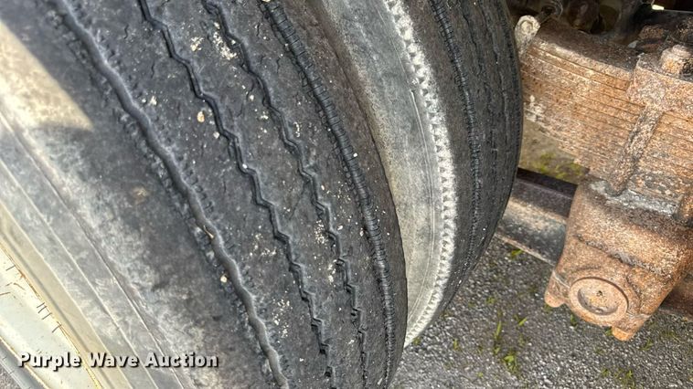 image for item DW3372 1983 Ford 8000 water truck