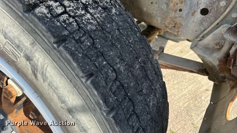 image for item DW3372 1983 Ford 8000 water truck