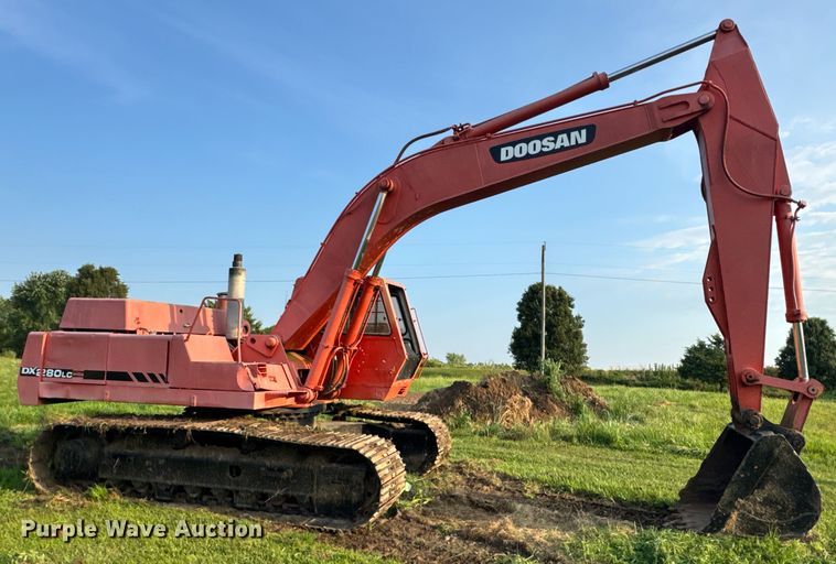 image for item DW3448 1992 Daewoo DH280 excavator