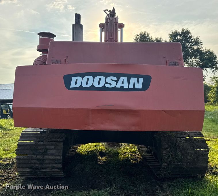 image for item DW3448 1992 Daewoo DH280 excavator