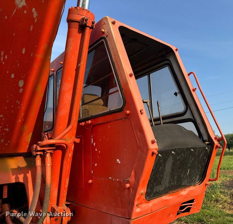 image for item DW3448 1992 Daewoo DH280 excavator