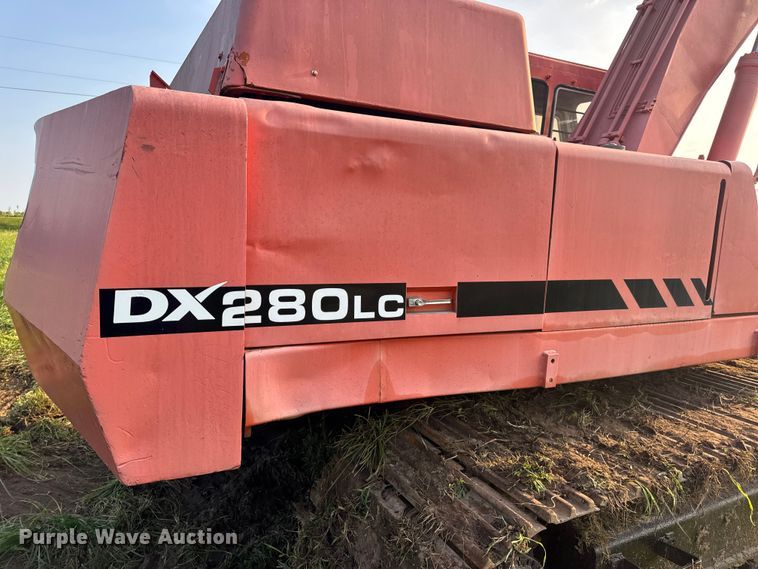 image for item DW3448 1992 Daewoo DH280 excavator