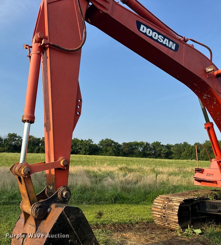 image for item DW3448 1992 Daewoo DH280 excavator