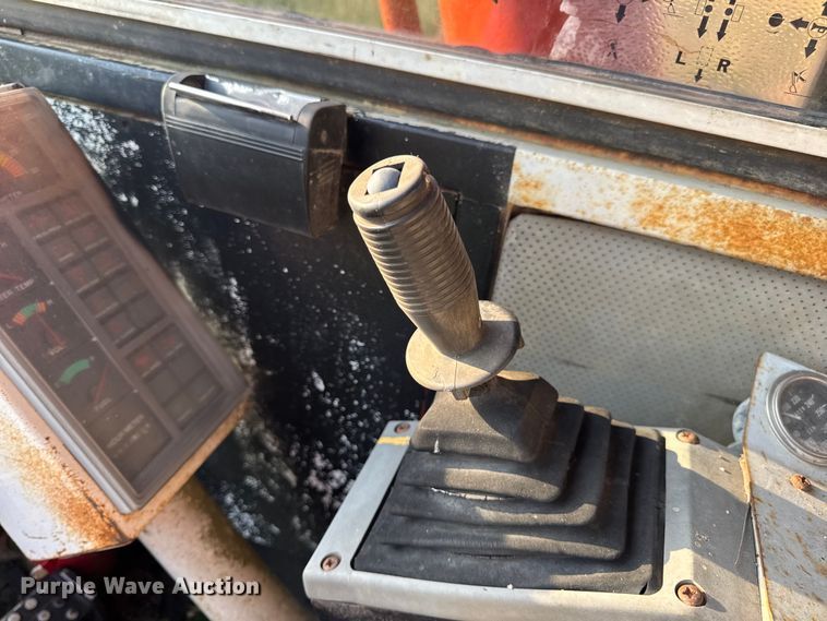 image for item DW3448 1992 Daewoo DH280 excavator