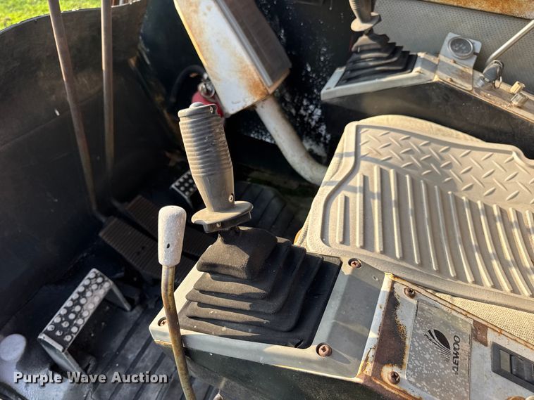 image for item DW3448 1992 Daewoo DH280 excavator