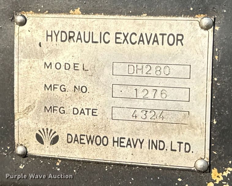 image for item DW3448 1992 Daewoo DH280 excavator