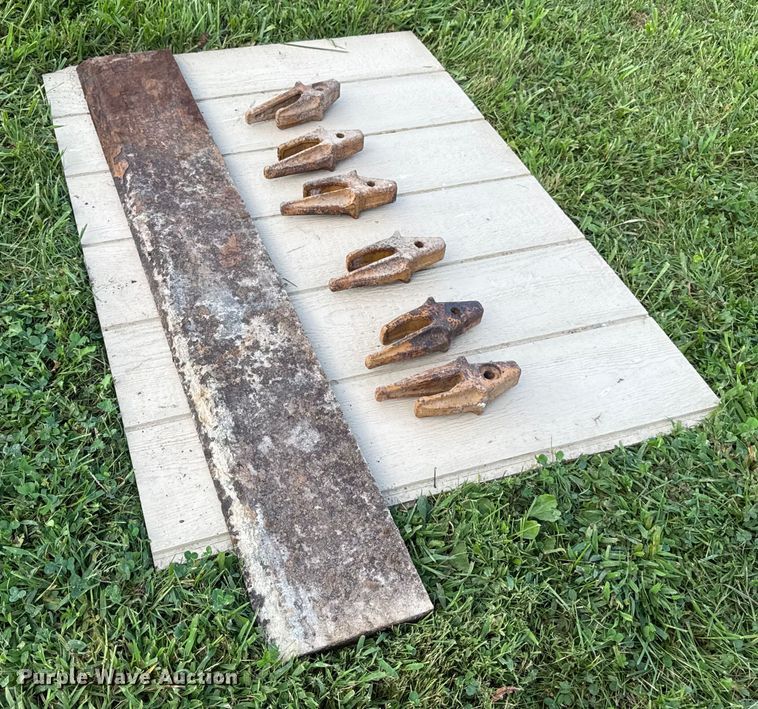 image for item DW3448 1992 Daewoo DH280 excavator