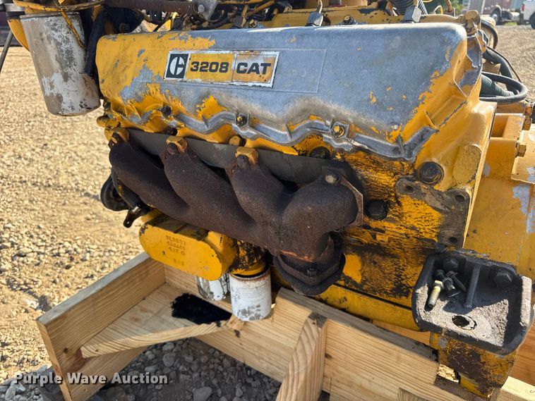 image for item DW3460 Caterpillar 3208 engine