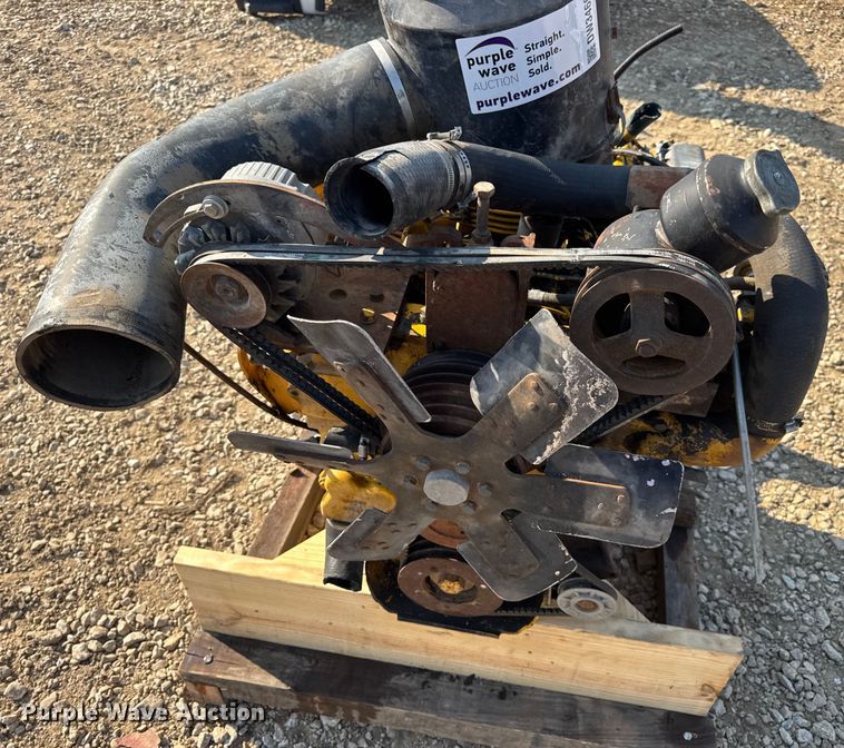 image for item DW3460 Caterpillar 3208 engine