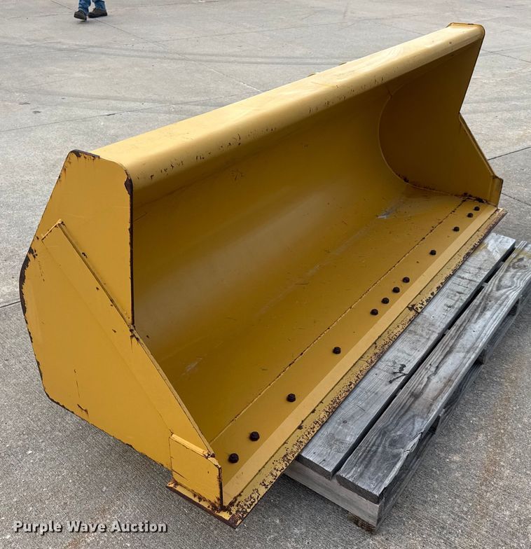 image for item DW3470 Caterpillar bucket