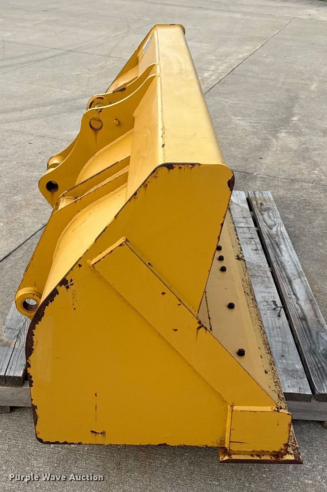 image for item DW3470 Caterpillar bucket