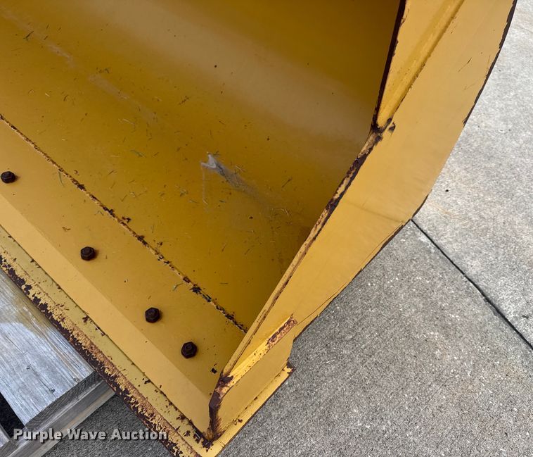 image for item DW3470 Caterpillar bucket