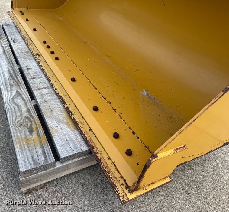 image for item DW3470 Caterpillar bucket