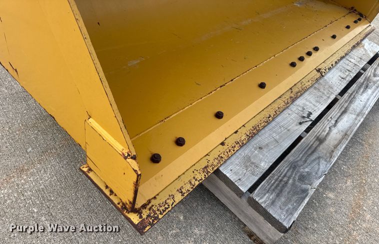 image for item DW3470 Caterpillar bucket