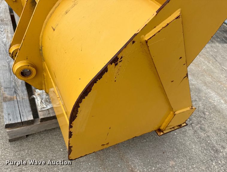 image for item DW3470 Caterpillar bucket