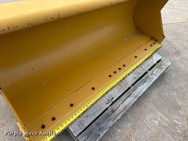image for item DW3470 Caterpillar bucket