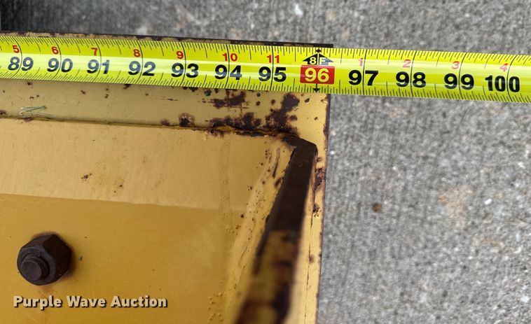 image for item DW3470 Caterpillar bucket