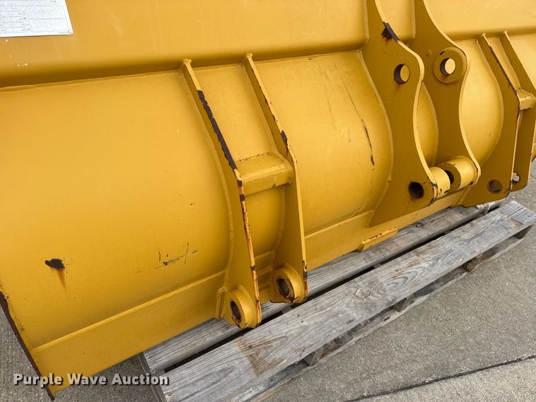 image for item DW3470 Caterpillar bucket