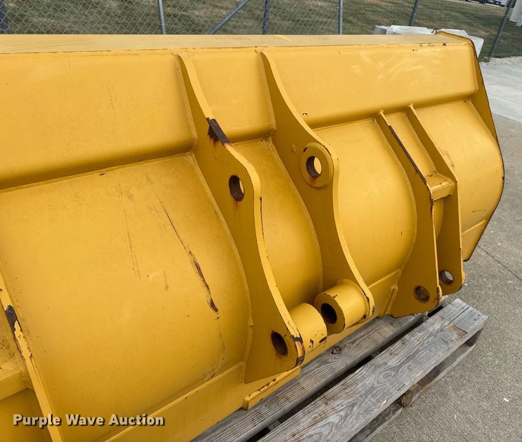 image for item DW3470 Caterpillar bucket