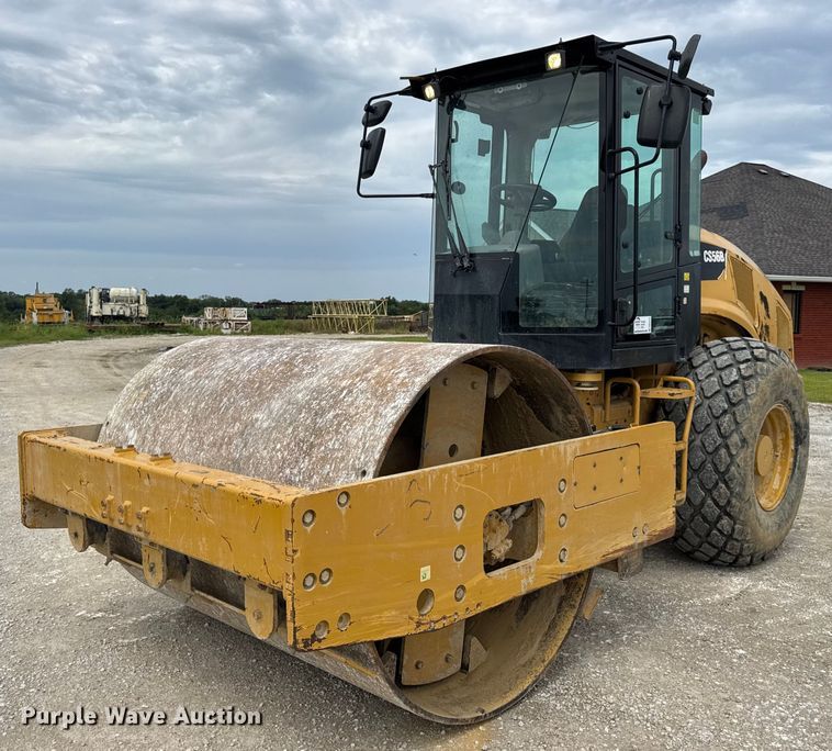 2016 CAT CS56B
