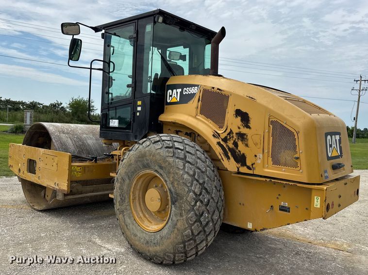 image for item DW3472 2016 Caterpillar CS56B single drum vibratory roller