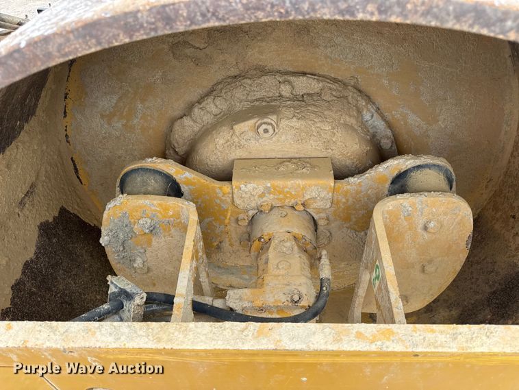 image for item DW3472 2016 Caterpillar CS56B single drum vibratory roller