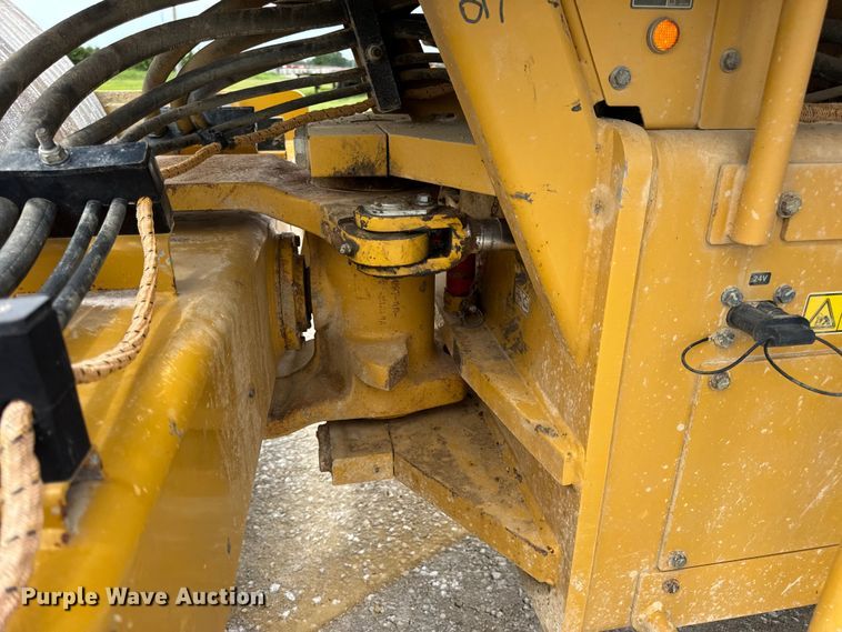 image for item DW3472 2016 Caterpillar CS56B single drum vibratory roller