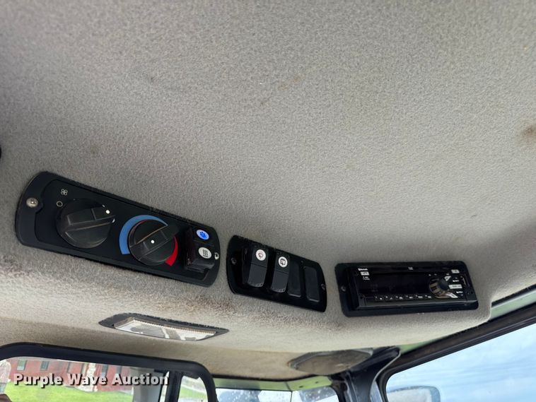 image for item DW3472 2016 Caterpillar CS56B single drum vibratory roller