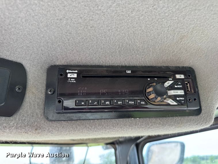 image for item DW3472 2016 Caterpillar CS56B single drum vibratory roller