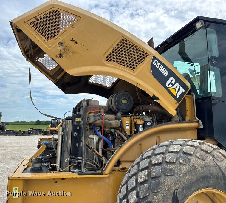image for item DW3472 2016 Caterpillar CS56B single drum vibratory roller