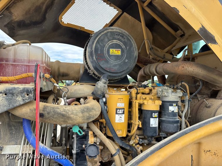 image for item DW3472 2016 Caterpillar CS56B single drum vibratory roller