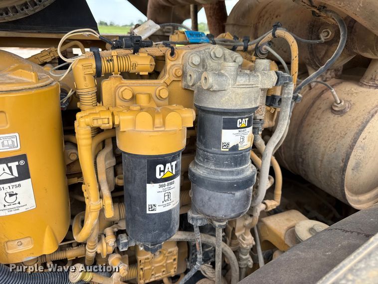 image for item DW3472 2016 Caterpillar CS56B single drum vibratory roller