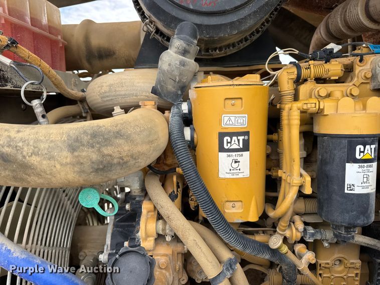 image for item DW3472 2016 Caterpillar CS56B single drum vibratory roller