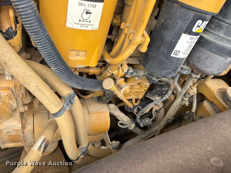 image for item DW3472 2016 Caterpillar CS56B single drum vibratory roller