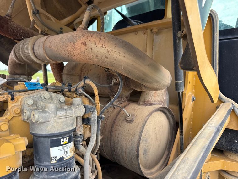 image for item DW3472 2016 Caterpillar CS56B single drum vibratory roller