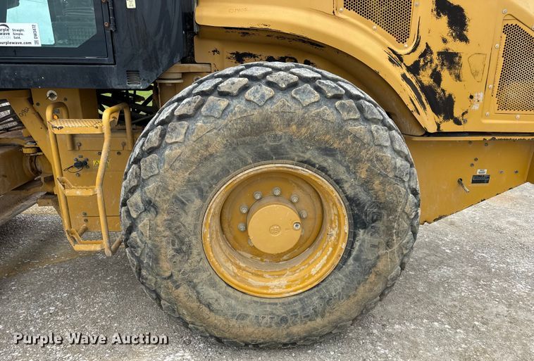 image for item DW3472 2016 Caterpillar CS56B single drum vibratory roller