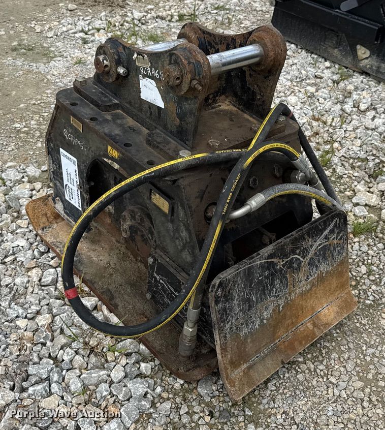 image for item DW3473 Caterpillar CVP40 plate compactor