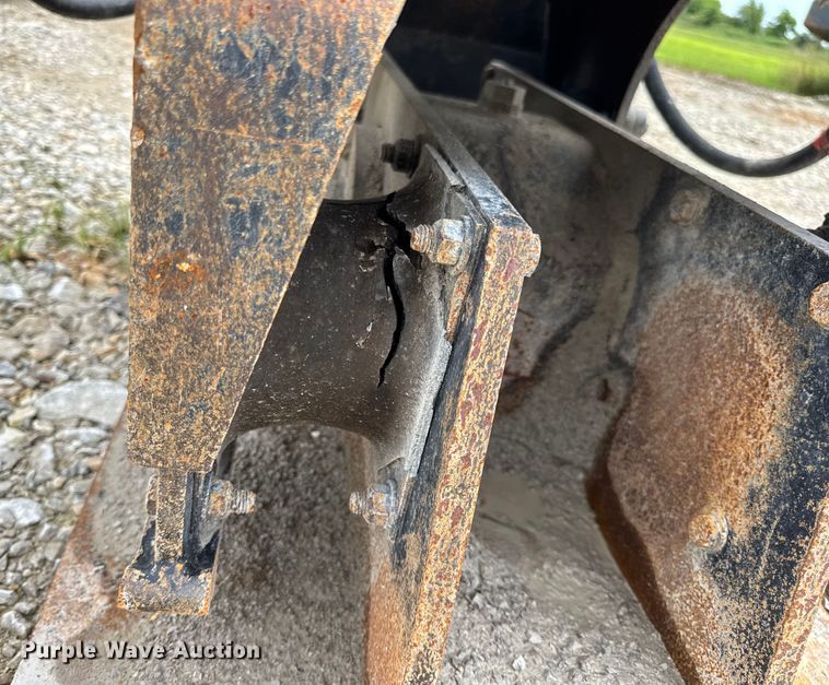 image for item DW3473 Caterpillar CVP40 plate compactor