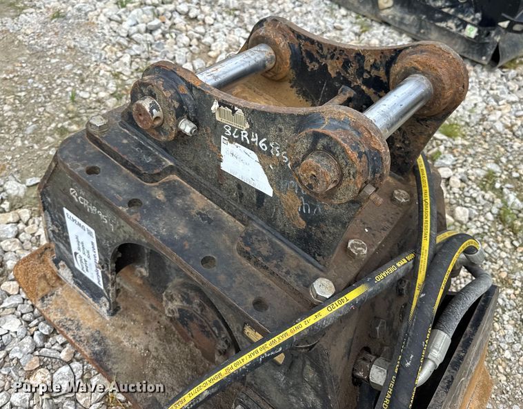 image for item DW3473 Caterpillar CVP40 plate compactor