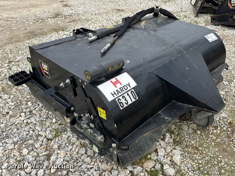 image for item DW3474 Caterpillar BP118C skid steer sweeper