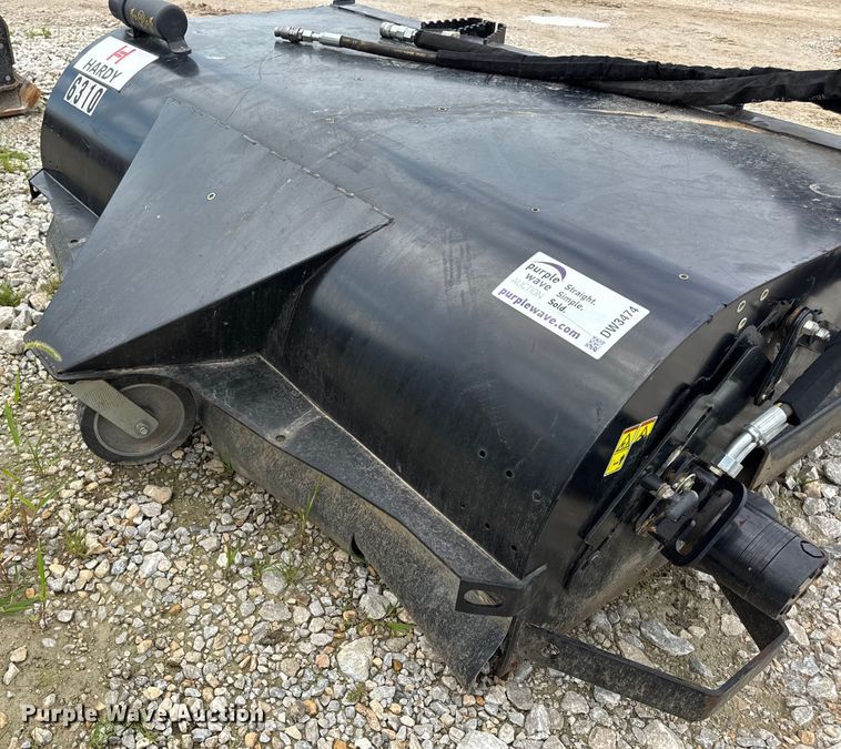 image for item DW3474 Caterpillar BP118C skid steer sweeper