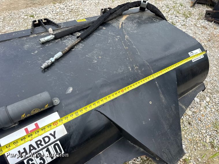 image for item DW3474 Caterpillar BP118C skid steer sweeper