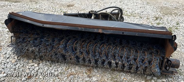 image for item DW3475 Caterpillar BA118C skid steer broom