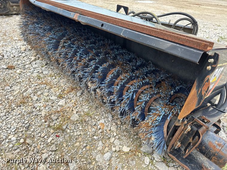 image for item DW3475 Caterpillar BA118C skid steer broom