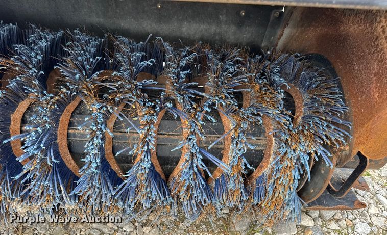 image for item DW3475 Caterpillar BA118C skid steer broom