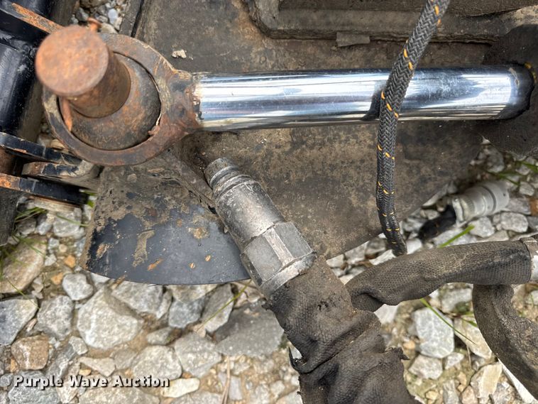 image for item DW3475 Caterpillar BA118C skid steer broom