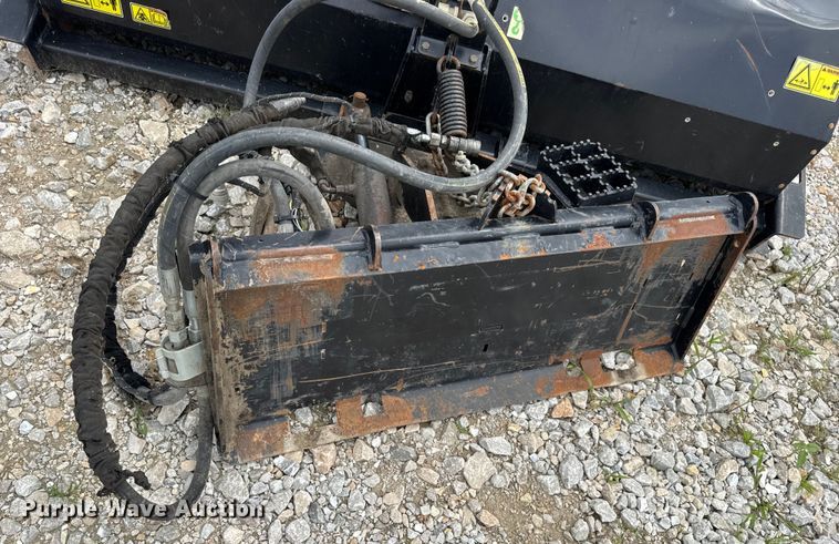 image for item DW3475 Caterpillar BA118C skid steer broom